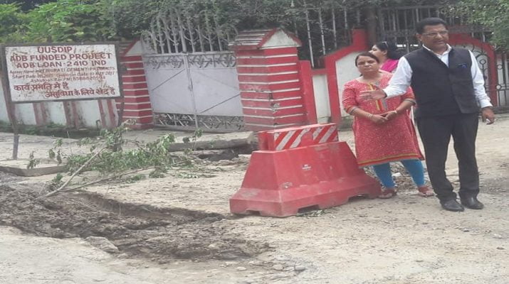 शहर की बदहाली के लिए भाजपा सरकार जिम्मेदार: धस्माना 1 Hello Uttarakhand News »