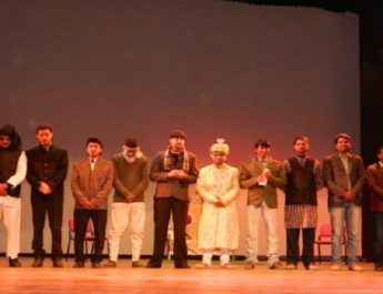 संस्कृति कर्मीयों ने एक मात्र ऑडिटोरियम को निजी हाथों में देने का किया विरोध 4 Hello Uttarakhand News »