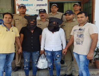 धोखे से एटीएम कार्ड बदलकर लाखों की धोखाधड़ी करने वाले दो व्यक्ति गिरफ्तार 2 Hello Uttarakhand News &raquo;