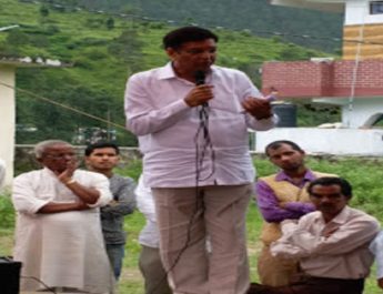 पृथक जिले की मांग को लेकर भूख हड़ताल पर बैठे क्षेत्रवासियों को कांग्रेस का समर्थन 6 Hello Uttarakhand News »