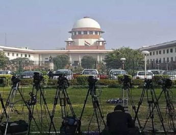 एससी-एसटी एक्ट की सुप्रीम कोर्ट करेगा जांच, केंद्र से मांगा जवाब 3 Hello Uttarakhand News »