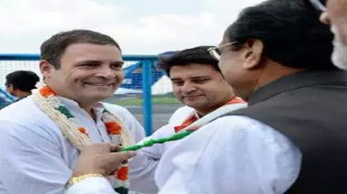 एक दिवसीय दौरे पर भोपाल पहुंचे राहुल गांधी, फूकेंगे चुनावी बिगुल 1 Hello Uttarakhand News »