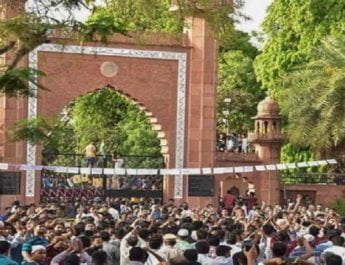 जिन्ना को लेकर फिर विवाद, दो अक्टूबर गांधी जयंती पर फिर लगीं थी तस्वीरें 2 Hello Uttarakhand News »