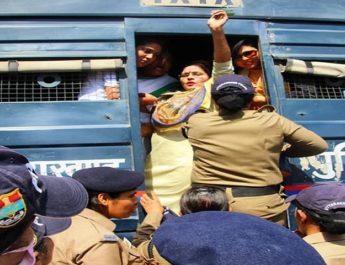 पीएम को चूड़ियां लौटाने जा रही आशा मनोरमा डोबरियाल शर्मा गिरफ्तार 3 Hello Uttarakhand News »