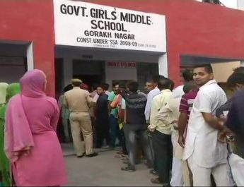 आतंकियों की धमकी के बीच घाटी में मतदान शुरू, केंद्रों पर भारी सुरक्षा बल तैनात 3 Hello Uttarakhand News »