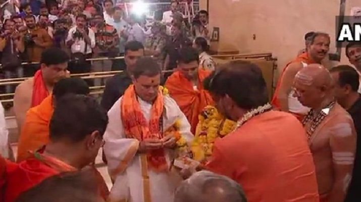 महाकाल के दर पर पहुंचे राहुल, बीजेपी को गढ़ में घेरने की तैयारी 1 Hello Uttarakhand News »