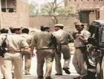 बुलंदशहर में ठाकुरों के घर के आगे फेंके पर्चें, जय भीम बोलना होगा की धमकी  2 Hello Uttarakhand News »