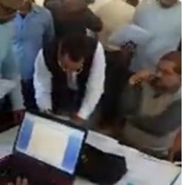 LIVE: प्रत्याशियों को किये जा रहे चुनाव चिन्ह प्रदान 4 Hello Uttarakhand News »