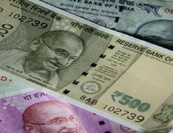 शेयर बाजार में मचा हाहाकार, 792 अंक तक गिरा सेंसेक्स, डॉलर भी 74 के पार 2 Hello Uttarakhand News »