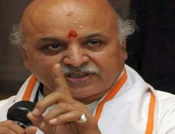 अयोध्या में गरजे हिंदूवादी नेता प्रवीण तोगड़िया, पुलिस से भिड़े कार्यकर्ता 2 Hello Uttarakhand News »