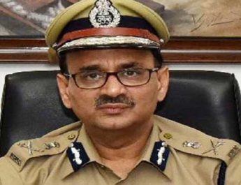 छुट्टी पर भेजे जाने पर सुप्रीम कोर्ट पहुंचे आलोक वर्मा, 26 अक्टूबर को मामले की सुनवाई 2 Hello Uttarakhand News »