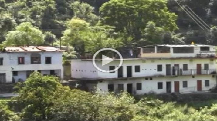 पहले सरकारी जमीनों पर बने भवनों का मुआवजा दिया, फिर रिकवरी के नोटिस थमाए 1 पहले सरकारी जमीनों पर बने भवनों का मुआवजा दिया, फिर रिकवरी के नोटिस थमाए 1 Hello Uttarakhand News »