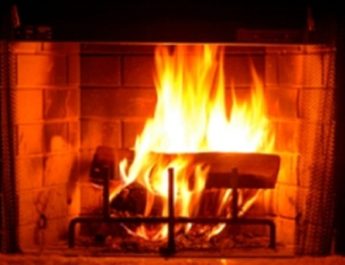 स्टोव फटने से झुलसा व्यक्ति, पुलिस ने पैसे जुटाकर भेजा हायर सेंटर अस्पताल 3 Hello Uttarakhand News »