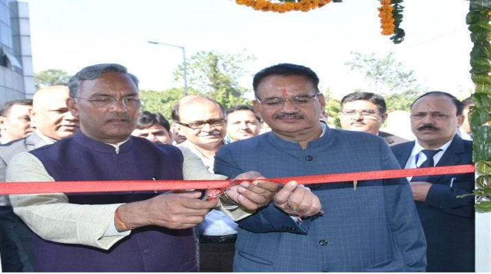 मुख्यमंत्री त्रिवेन्द्र सिंह रावत ने देहरादून में देश के पहले एचसीआई टेक्नोलाॅजी स्टेट डाटा सेन्टर का किया उद्घाटन 1 Hello Uttarakhand News »