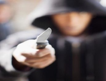 चाकू की नोक पर की लूट, कर्मचारियों के साथ भी जमकर की मारपीट 4 Hello Uttarakhand News »