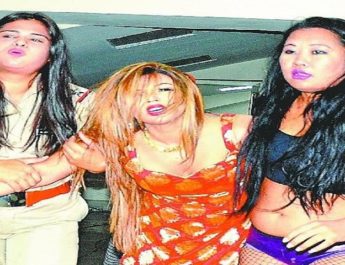 महिला रेसलर से भिड़ी राखी सावंत, अस्पताल में भर्ती 3 Hello Uttarakhand News »