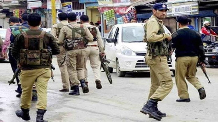 पठानकोट में चार संदिग्ध इनोवा कार लेकर फरार, तलाश जारी 1 पठानकोट में चार संदिग्ध इनोवा कार लेकर फरार, तलाश जारी 1 Hello Uttarakhand News »