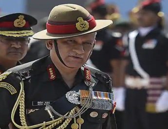 दीवाली पर भारत-चीन सीमा पर पहुंचे आर्मी चीफ बिपिन रावत 3 Hello Uttarakhand News »