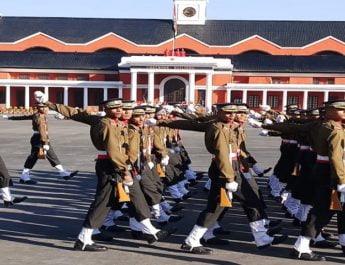 आईएमए देहरादून: सेना का हिस्सा बने 347 जांबाज, उपसेना प्रमुख ने ली परेड की सलामी 3 Hello Uttarakhand News »