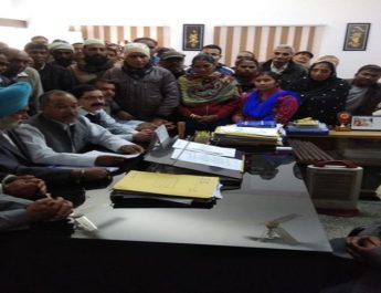 राज्य आन्दोलनकारी क्षैतिज आरक्षण मामले को लेकर मोर्चा ने किया तहसील घेराव 4 Hello Uttarakhand News »