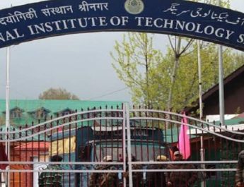 यूकेडी व अन्य संगठनों ने NIT विद्यार्थियों को जयपुर शिफ्ट करने का किया विरोध 3 Hello Uttarakhand News »