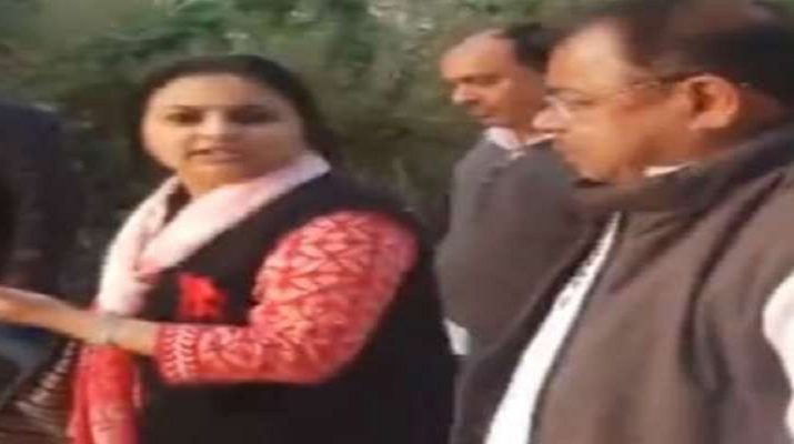 ईवीएम को लेकर कलेक्टर का विवादित बयान, गोली मार देना, कोई मेरी बात न सुने तो 1 Hello Uttarakhand News »