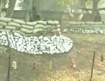 जम्मू कश्मीर: हंदवाड़ा में भारतीय सेना के कैंप में धमाका, दो जवान घायल 4 Hello Uttarakhand News »