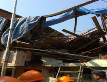 निर्माणाधीन इमारत गिरने से 1 की मौत, 8 घायल 2 Hello Uttarakhand News »