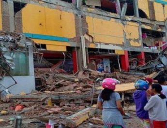 इंडोनेशिया: सुनामी से मची तबाही, 62 की मौत, 600 से अधिक घायल 3 Hello Uttarakhand News »