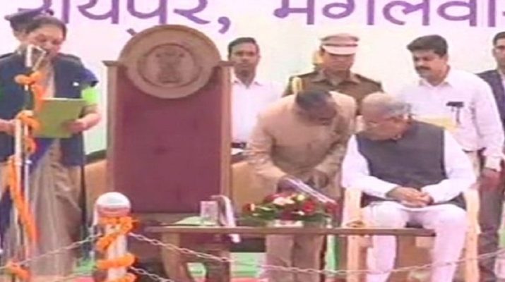 छत्तीसगढ़: भूपेश बघेल की कैबिनेट में 9 मंत्रियों ने ली शपथ 1 छत्तीसगढ़: भूपेश बघेल की कैबिनेट में 9 मंत्रियों ने ली शपथ 1 Hello Uttarakhand News »