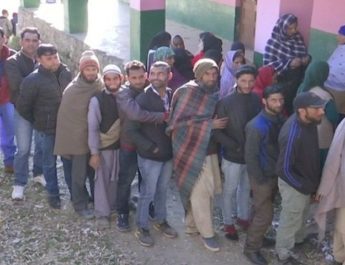 जम्मू-कश्मीर पंचायत चुनाव: आठवें चरण के लिए मतदान जारी, मैदान में 6304 उम्मीदवार 3 Hello Uttarakhand News »