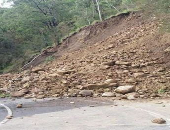 पिथौरागढ़: सड़क कटिंग के दौरान लैंड स्लाइड में दबने से 2 मजदूरों की मौत 2 Hello Uttarakhand News »