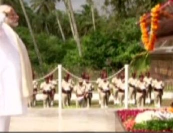 पहली बार अंडमान-निकोबार पहुंचे मोदी, सुनामी में मारे गए लोगों को दी श्रद्धां‍जलि 2 Hello Uttarakhand News »