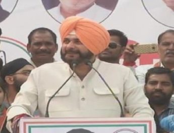 कांग्रेस ने देश को दिए 4 गांधी और बीजेपी ने दिए 3 मोदी: नवजोत सिंह सिद्धू 3 Hello Uttarakhand News »