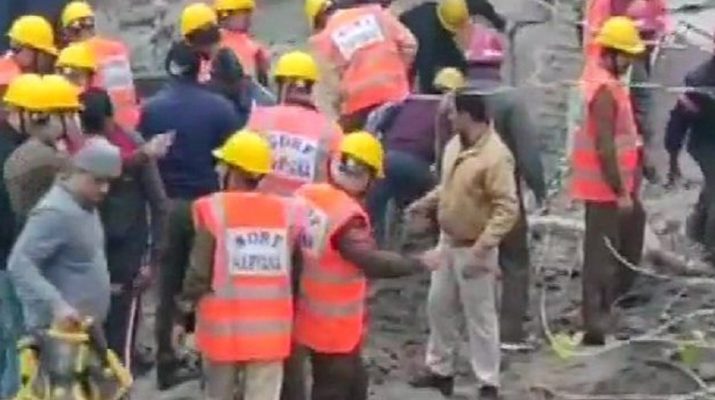 गुरुग्राम में गिरी चार मंजिला निर्माणाधीन इमारत, कई लोगों के फंसे होने की आशंका 1 गुरुग्राम में गिरी चार मंजिला निर्माणाधीन इमारत, कई लोगों के फंसे होने की आशंका 1 Hello Uttarakhand News »