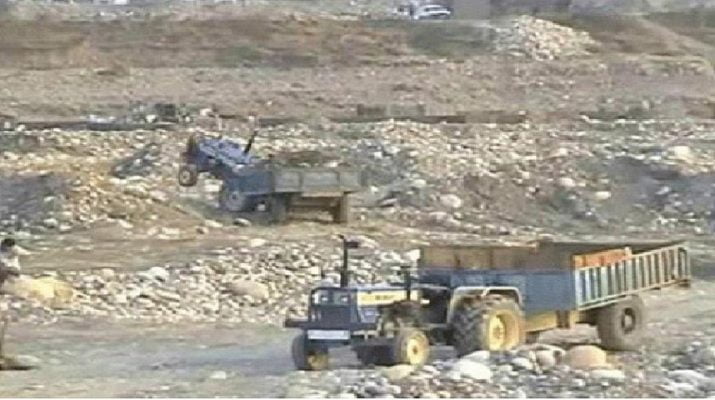 BREKING : तो क्या सच में क्रेशर वालों का एजेंट बने उप निदेशक खनन! 1 Hello Uttarakhand News »