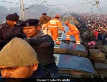 पटरी से उतरी सीमांचल एक्सप्रैस, सात की मौत, 24 घायल 3 Hello Uttarakhand News »