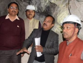 सीएम त्रिवेंद्र ने किया सौंगबांध पेयजल योजना का निरीक्षण 3 Hello Uttarakhand News »