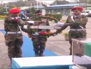 देहरादून: नौशेरा में शहीद हुए मेजर चित्रेश बिष्ट को दी गई श्रद्धांजलि 4 Hello Uttarakhand News »