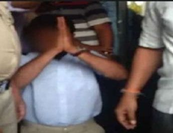 इमरान खान की तारीफ, ABVP कार्यकर्ताओं ने पहले की धुनाई, फिर मंगवाई माफी 2 Hello Uttarakhand News »