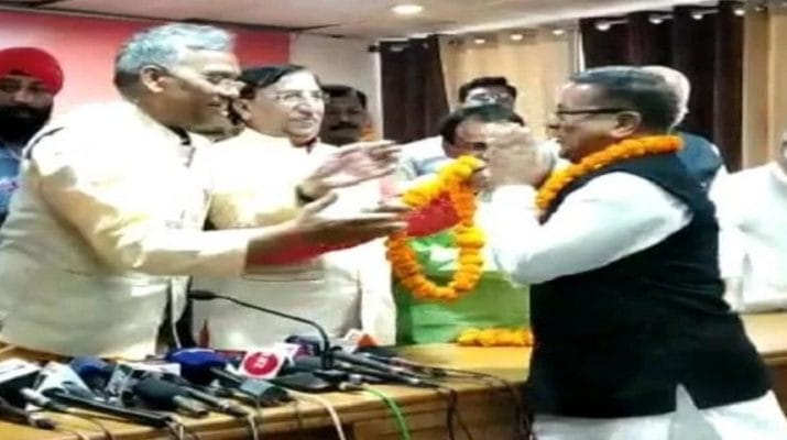 उत्तराखंड: भाजपा के बागी नेता की घर वापसी 1 Hello Uttarakhand News »