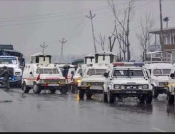 जम्मू कश्मीर: सुरक्षाबलों के काफिले के करीब संदिग्ध धमाका 2 Hello Uttarakhand News »