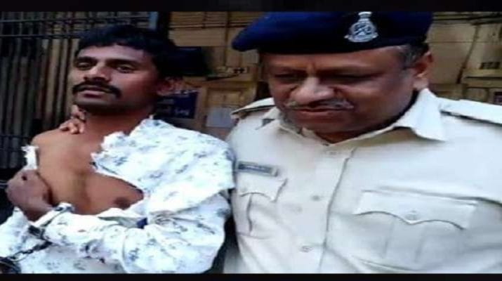 हत्यारोपी ने हथकड़ी मार अदालत में ही फोड़ दिया सिपाही का सिर 1 Hello Uttarakhand News »