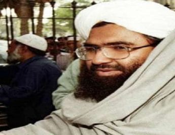 पाक ने की आतंकियों पर कार्रवाई, मसूद अजहर के भाईयों समेत 44 आतंकी गिरफ्तार 3 Hello Uttarakhand News »