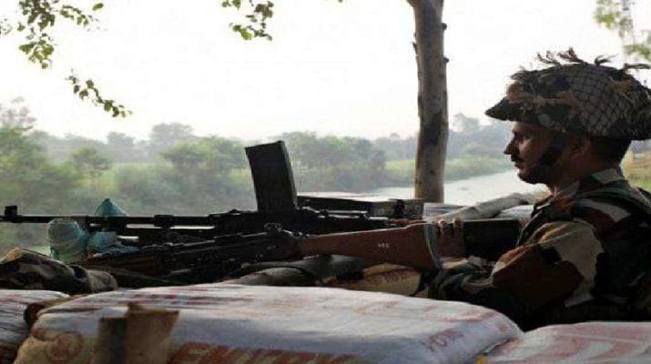 सीजफायर उल्लंघन में एक जवान शहीद, भारतीय सेना ने तबाह किया पाकिस्तानी सेना का बेस कैंप 1 सीजफायर उल्लंघन में एक जवान शहीद, भारतीय सेना ने तबाह किया पाकिस्तानी सेना का बेस कैंप 1 Hello Uttarakhand News »