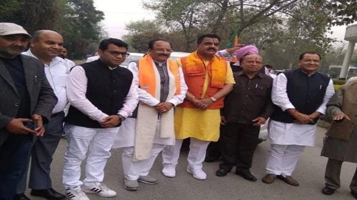 उत्तराखंड में नामांकन दाखिल करने का अंतिम दिन, इन दिग्गजों ने भरा पत्र 1 Hello Uttarakhand News »