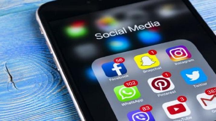 लोकसभा चुनाव: सोशल मीडिया पर पोस्ट करने से पहले हो जाएं सावधान, नहीं तो जाना पड़ सकता जेल 1 Hello Uttarakhand News »