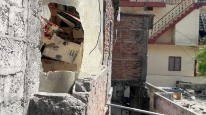 दरवाजा तोड़ चोरों ने दुकान से उडाए हजारों के सामान और नगदी 1 Hello Uttarakhand News »