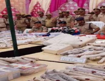 लोकसभा चुनाव से पहले यहाँ बड़ी कार्रवाई, 405 अवैध हथियार और 2 करोड़ की शराब जब्त 2 Hello Uttarakhand News »