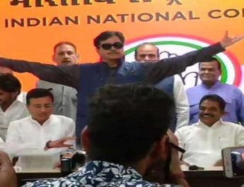 शत्रुघ्न सिन्हा ने भाजपा के स्थापना दिवस पर थामा कांग्रेस का हाथ 2 Hello Uttarakhand News »